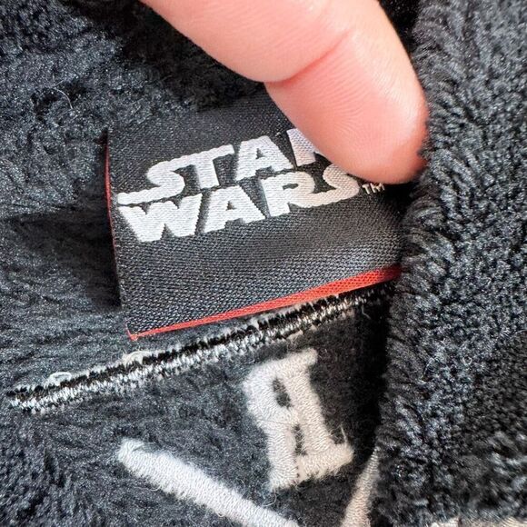 Ukonic Robe Womens One Size Black Star Wars Darth Vader Hooded Fleece Bathrobe - Picture 4 of 7